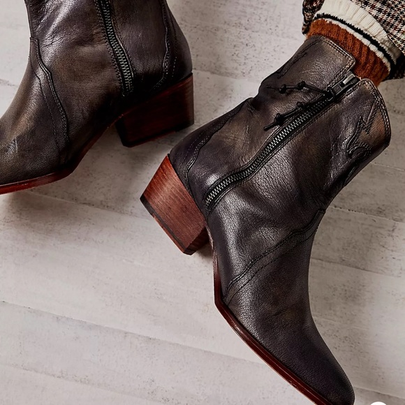Free People Shoes - Free People Vintage Black leather cowboy Booties